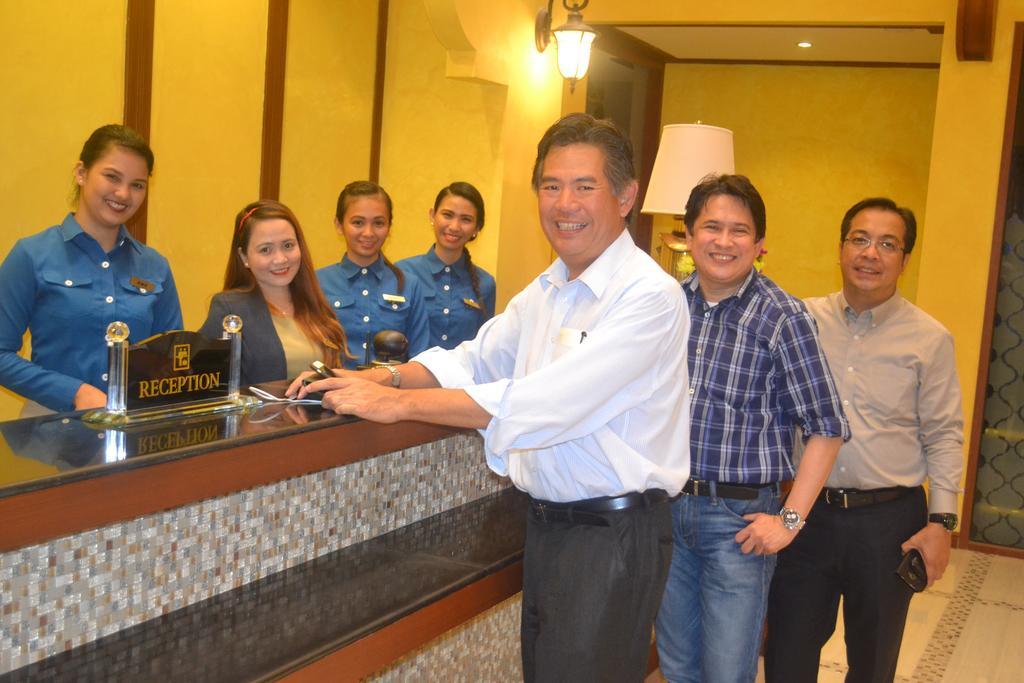 The Pepperland Hotel Legazpi Bagian luar foto