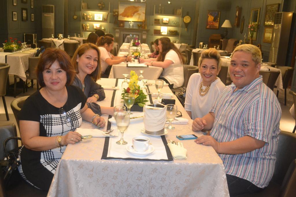 The Pepperland Hotel Legazpi Bagian luar foto