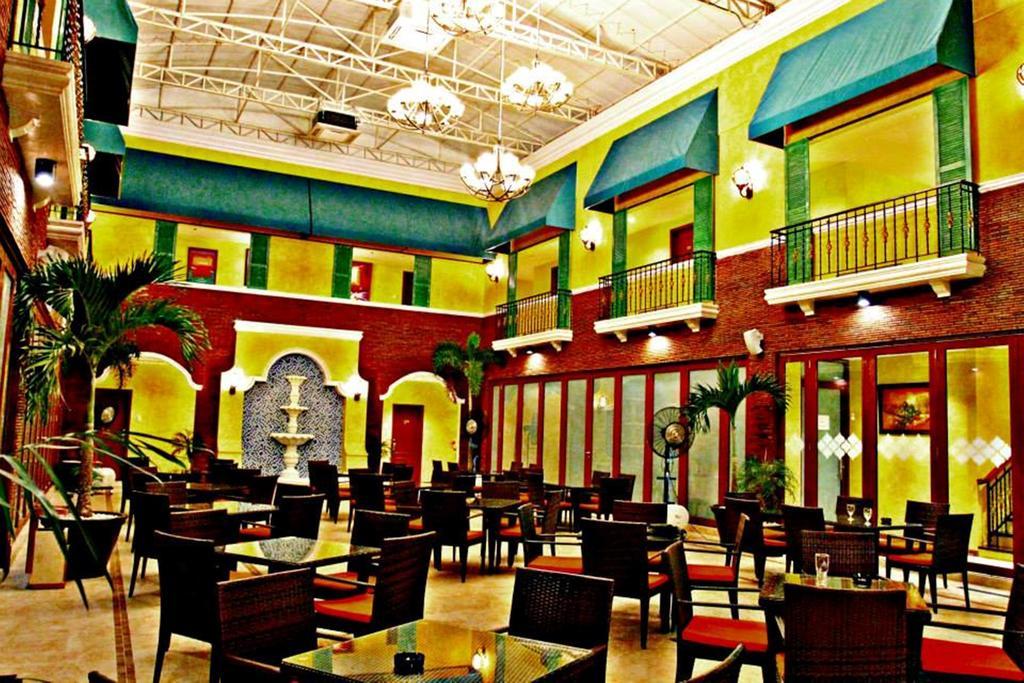 The Pepperland Hotel Legazpi Bagian luar foto